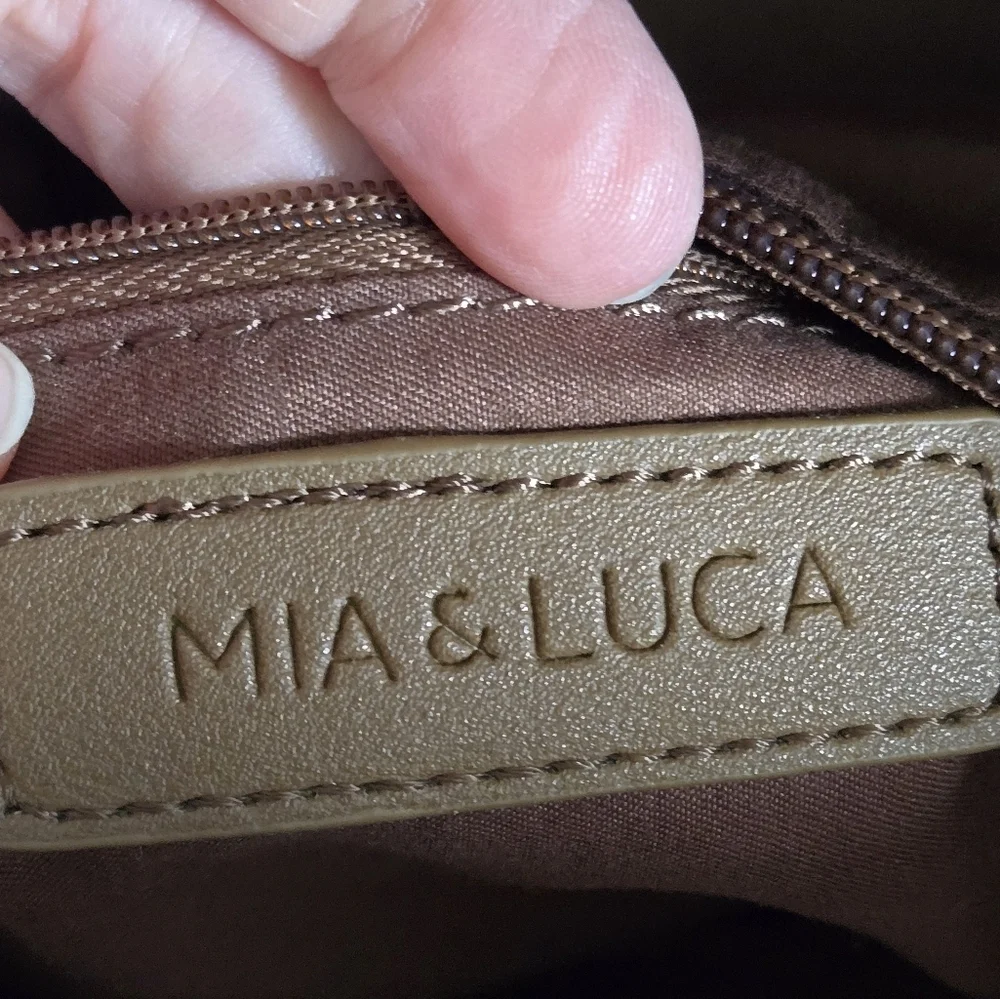 Bentley Leathers Inc. Mia & Luca Elegant Tan Women's Leather Bag - Picture 10 of 12